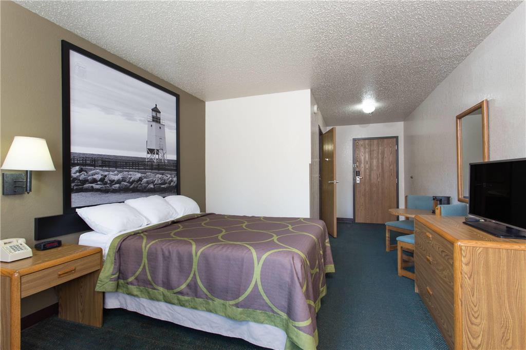 Super 8 By Wyndham Houghton Lake
