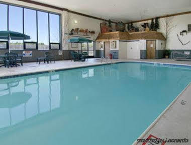 Super 8 By Wyndham Hotel